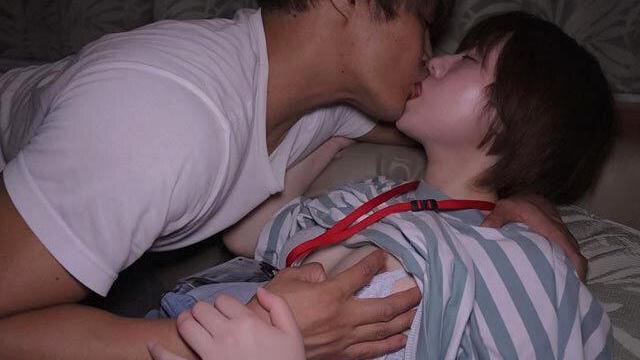 ボーイッシュADのメスイキ開発ドキュメンタリー！初めての3Pスロー愛撫飲酒セックスで潮吹き放尿連発、羞恥絶頂の変態覚醒に悶絶！