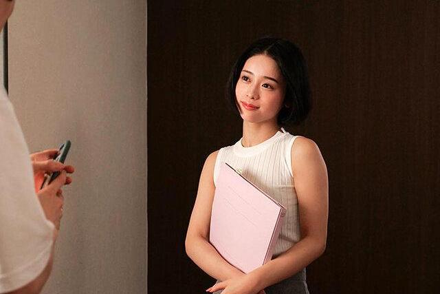 不動産レディの淫乱誘惑！内見カップルの彼氏を寝取り、中出しセックスで巨乳ボディを振り乱す背徳ドラマ♡